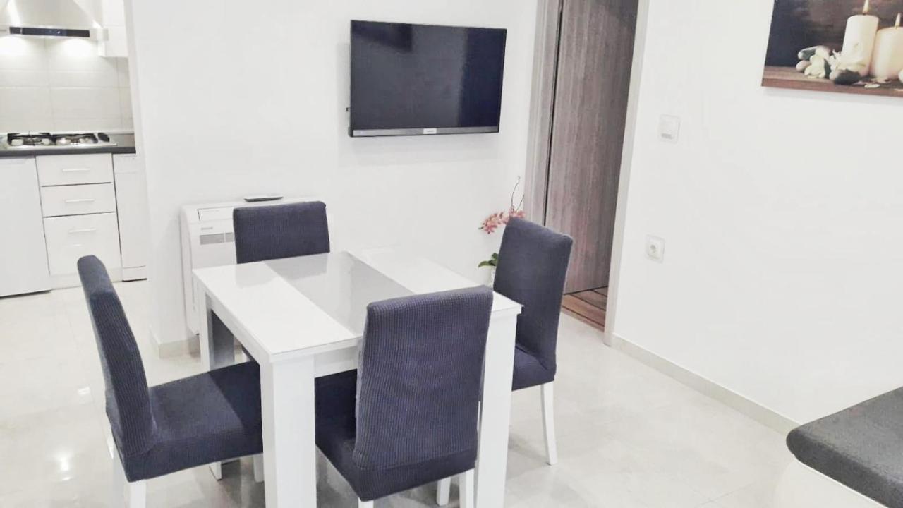 Apartment Srima Εξωτερικό φωτογραφία